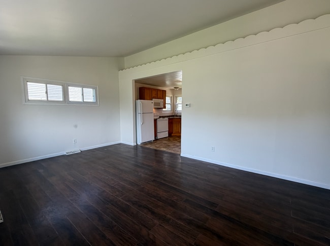 Building Photo - Three Bedroom Home-Bristol Township