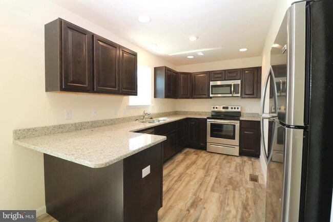 Building Photo - 72 Filbert Dr