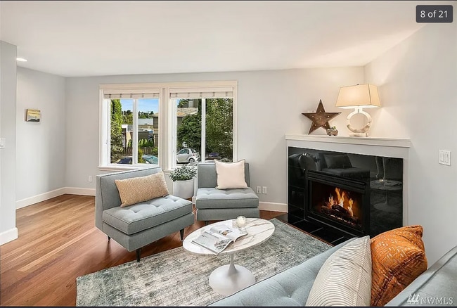 Building Photo - Modern 3Bed/3Bath Townhouse in Seattle - $3,500!!