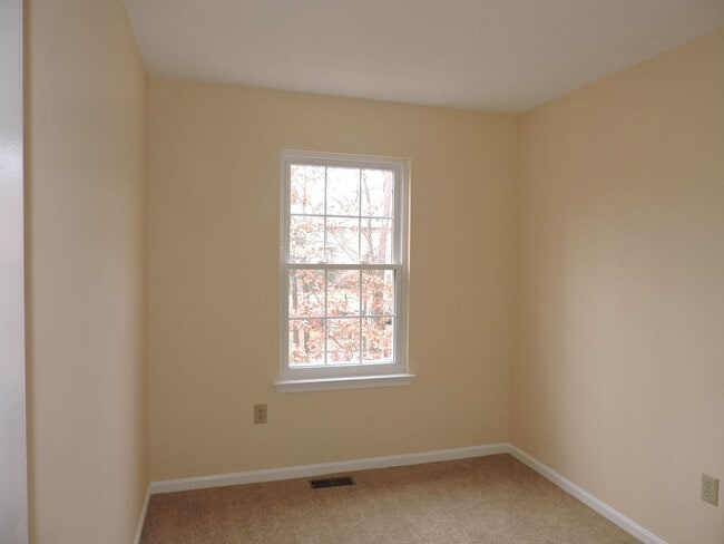 Building Photo - 34 Meadowside Ct