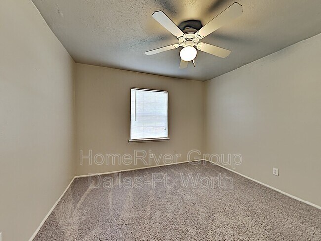 Building Photo - 2054 E Peters Colony Rd