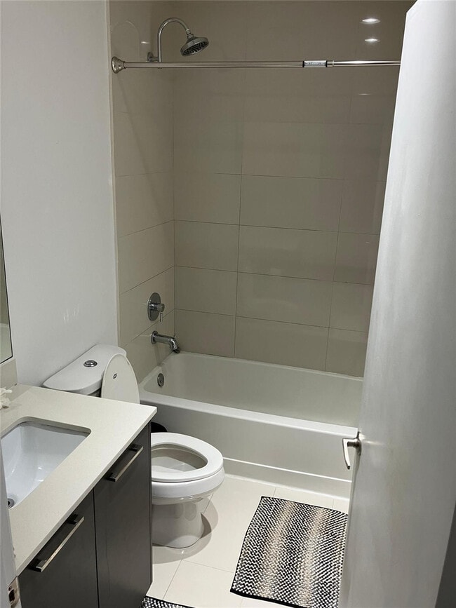 Building Photo - 3563 NW 13th St