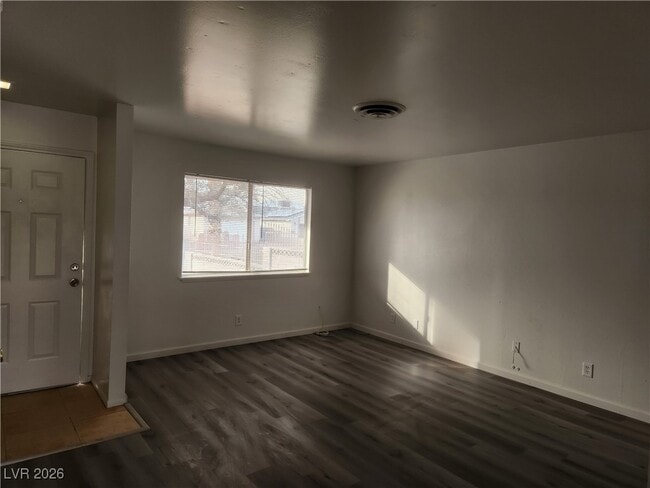 Building Photo - 609 Carpenter Dr