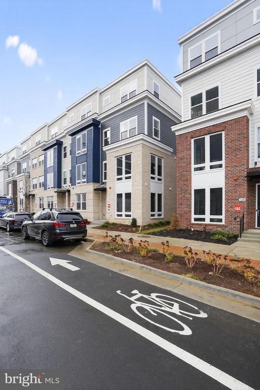 Building Photo - 3612 Farr Ave