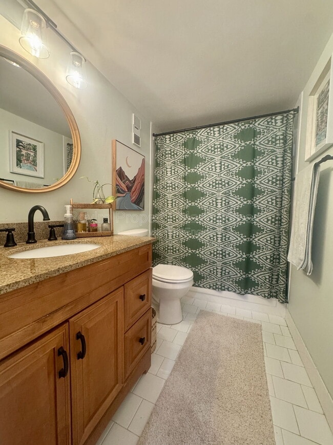 Building Photo - 6545 Indian Creek Dr