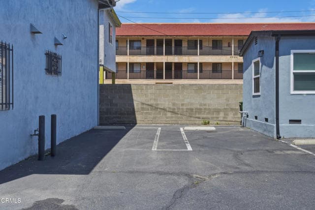 Building Photo - 250 S Ave 55