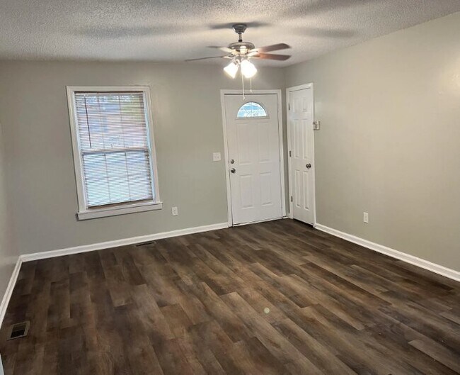 Building Photo - 751 Farrowood Dr