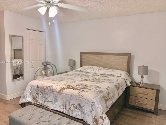 Building Photo - 7215 Miami Lakes Dr