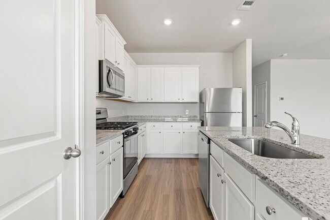 Building Photo - 1023 Rosewood Trl