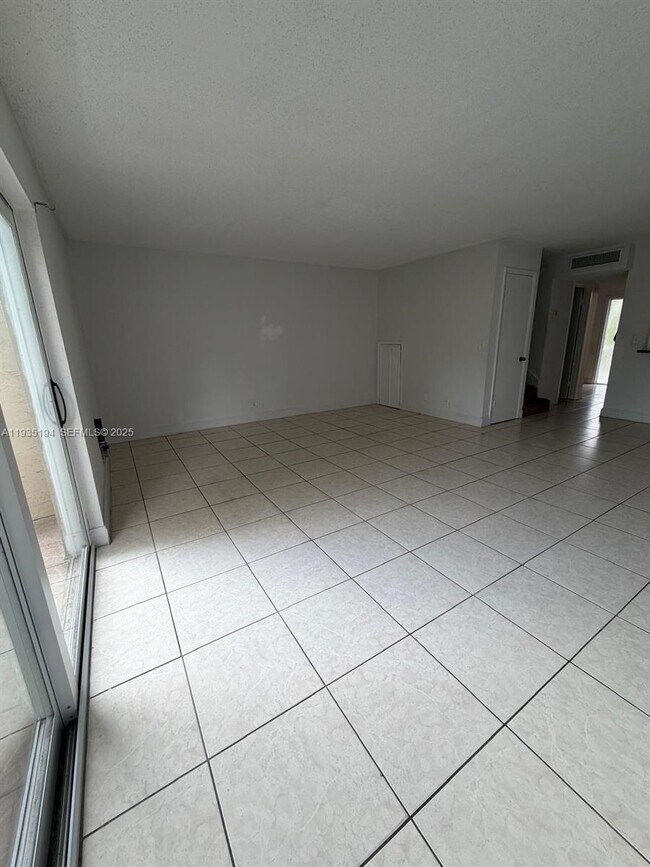 Building Photo - 3751 NW 115th Way