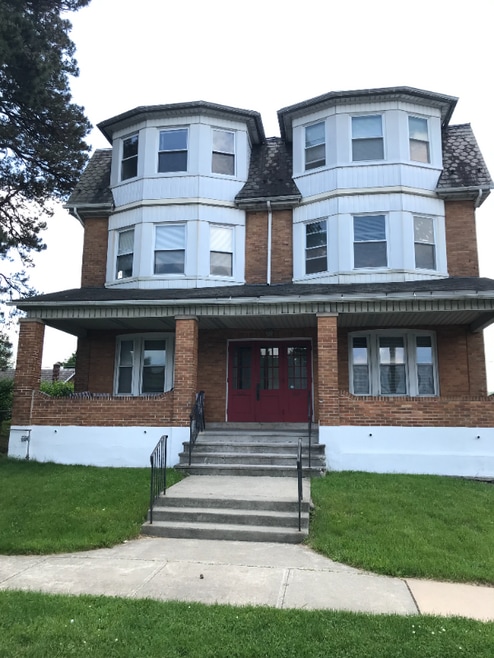 Building Photo - 1631 W Broad St