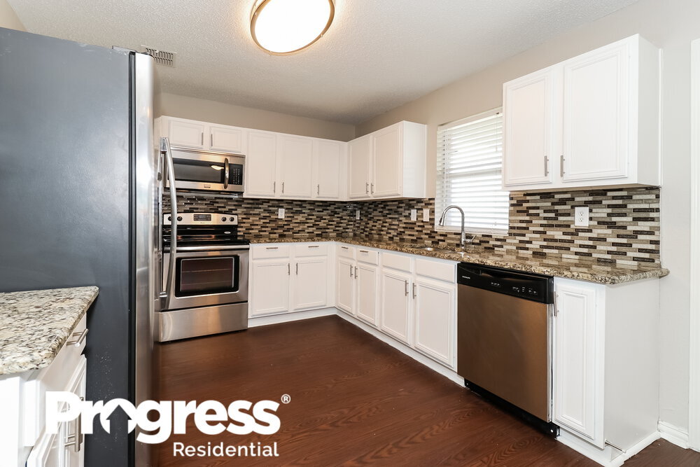 Building Photo - 6151 De Lollis Dr