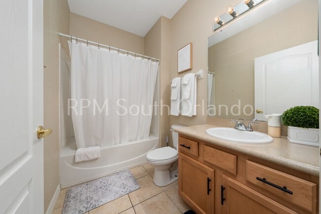 Building Photo - Coral Cay Resort 5/3 furnished or unfurnished