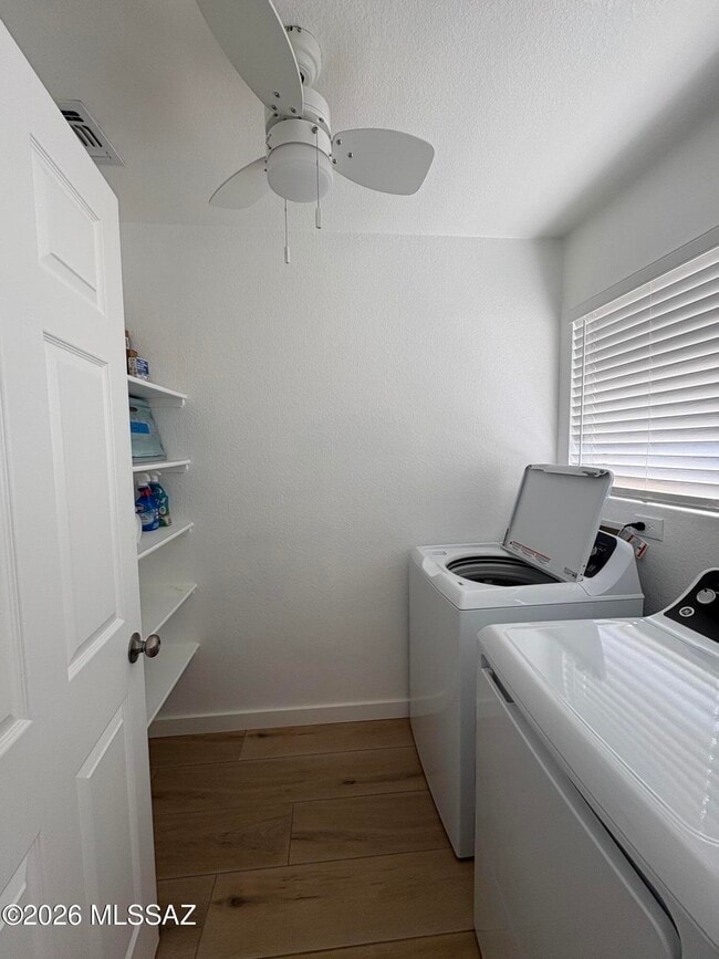 Building Photo - 10552 S Sunshower Way