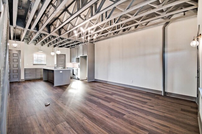 Building Photo - Chicago Row Townhouse