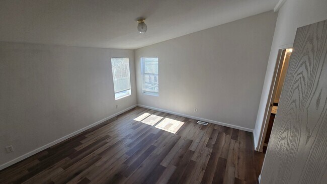 Building Photo - 178 Moonbeam Ln
