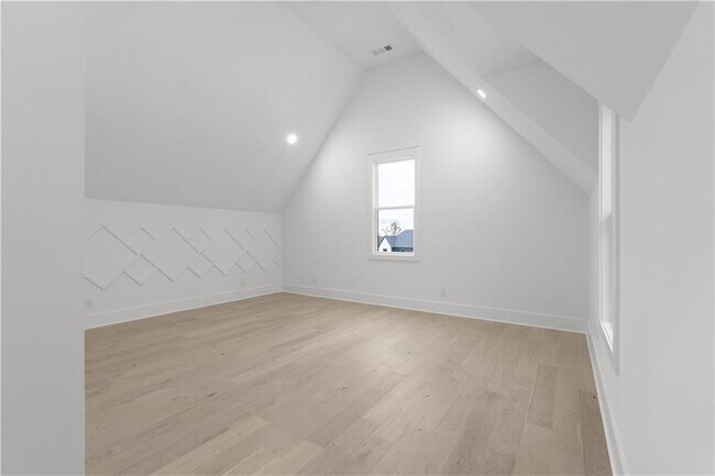 Building Photo - 409 Thunder Rd