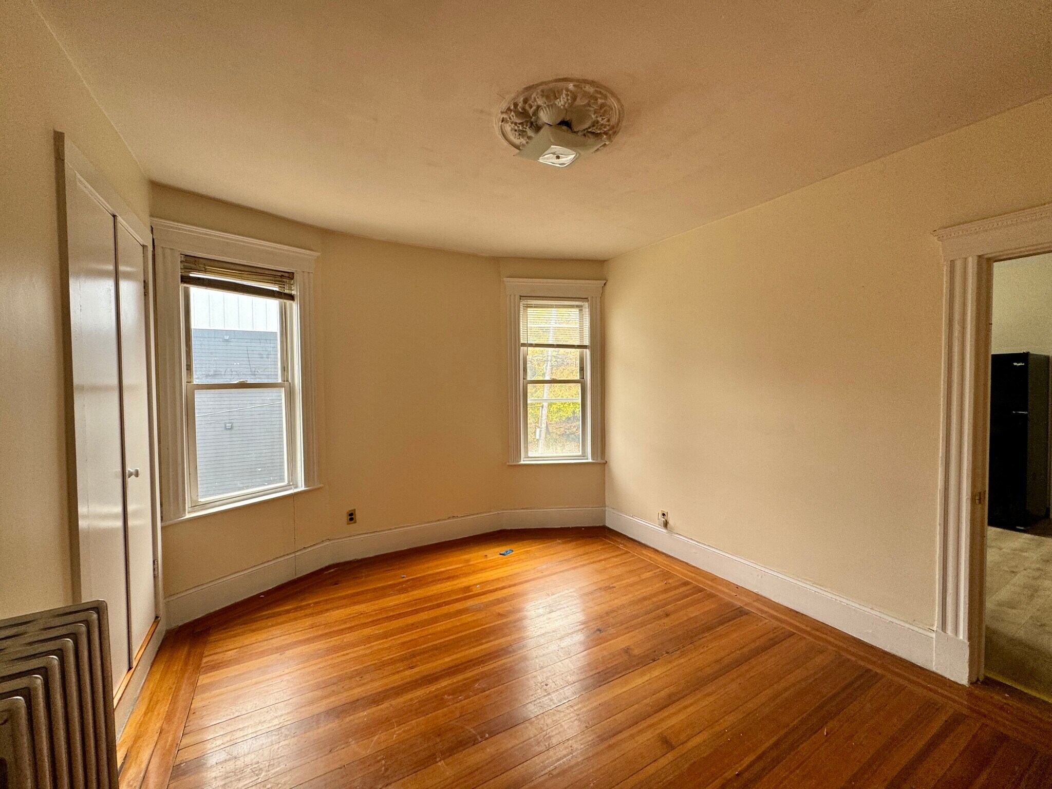 Building Photo - 144 Hillside St