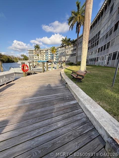 Building Photo - 1319 E Hillsboro Blvd
