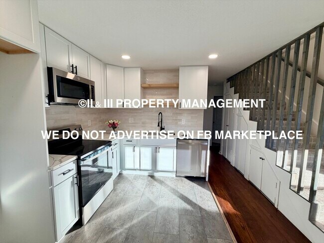 Building Photo - 3208 W 42nd Ave