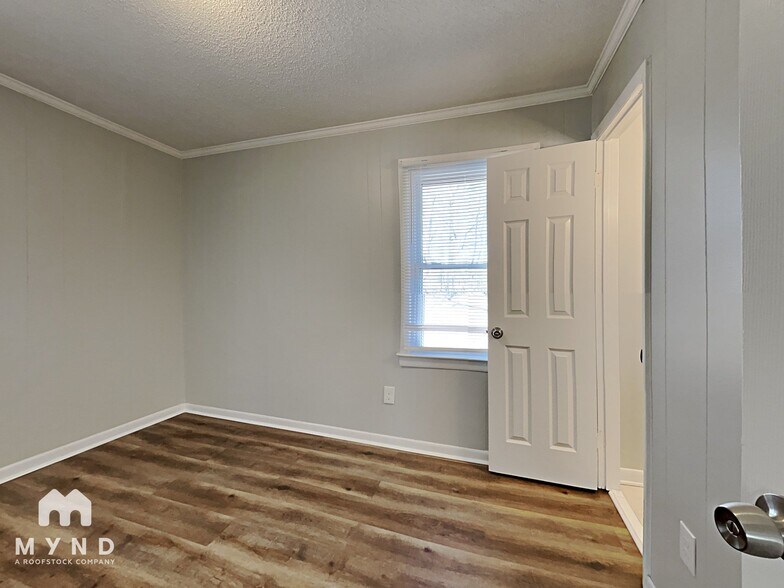 Building Photo - 7121 Riley Hill Rd