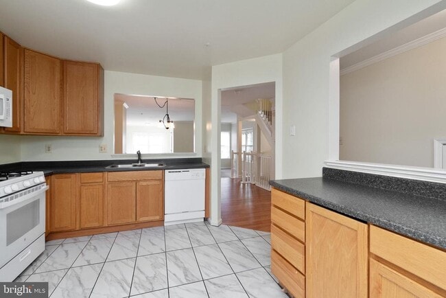 Building Photo - 10301 Greenspire Way