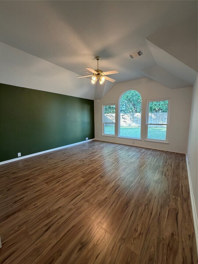 Building Photo - 19026 N Canyon Dr