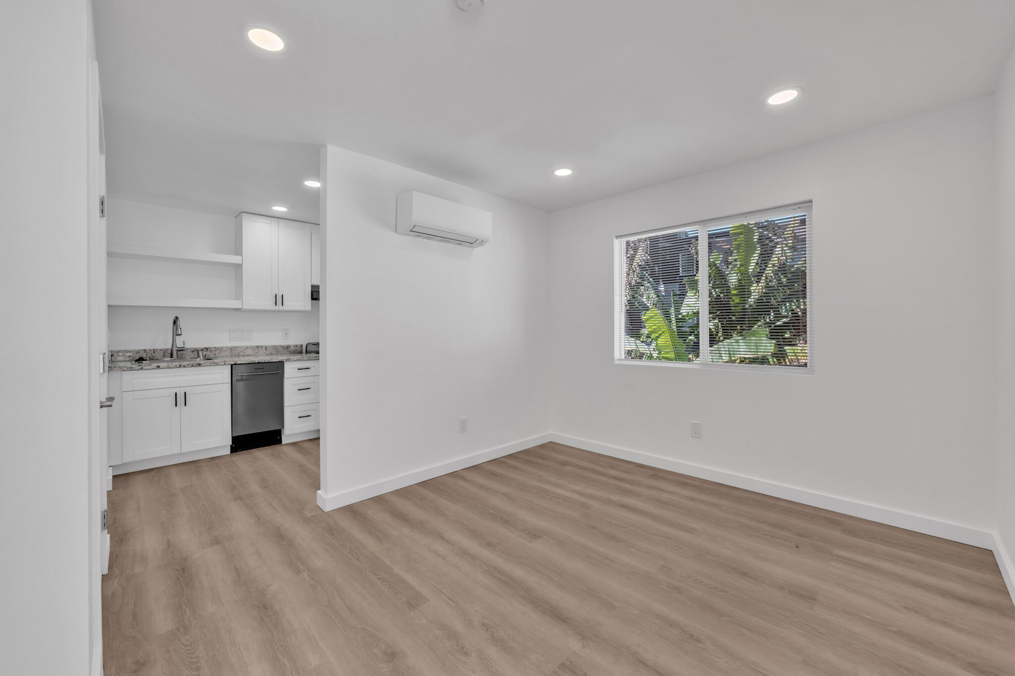 Building Photo - 1226 E St