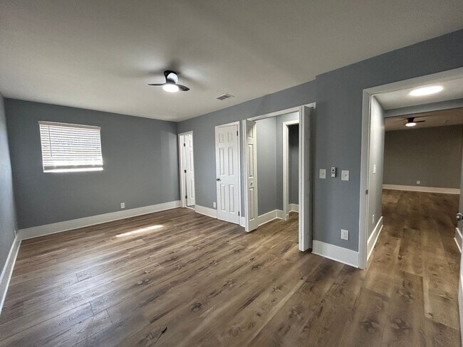 Building Photo - Fully upgraded home in Cedar Hills!
