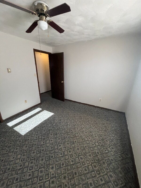 Building Photo - 515 E Staat St