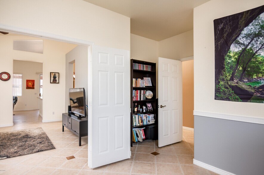 Den View 2 - 6875 W Harrison St