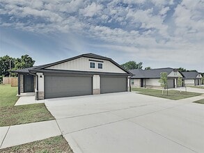 Building Photo - 1300 NW 111th St