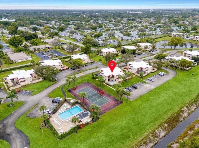 Building Photo - 3715 Village Dr