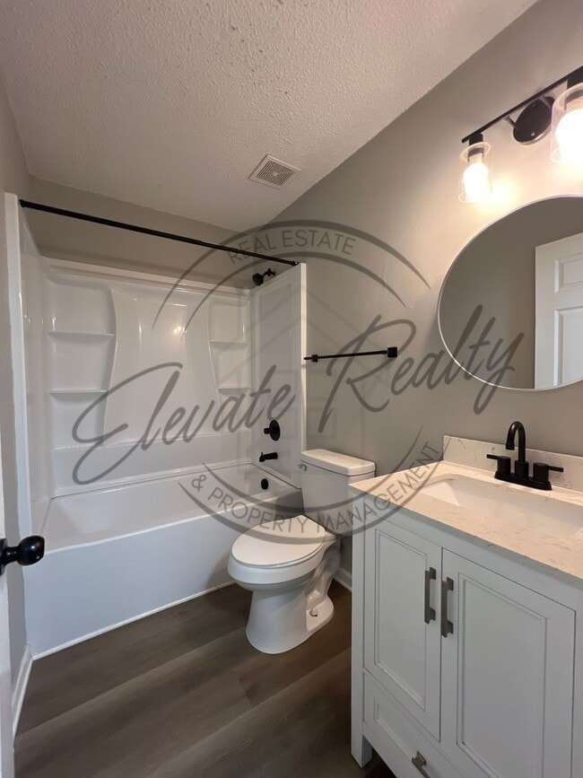 Building Photo - Renovated Two Bedroom Ranch Duplex in Vill...