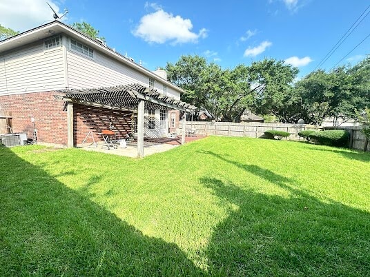 Building Photo - 1631 Almond Brook Ln