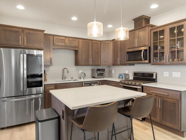 Building Photo - Modern Comfort & Style with A/C in Tumwate...
