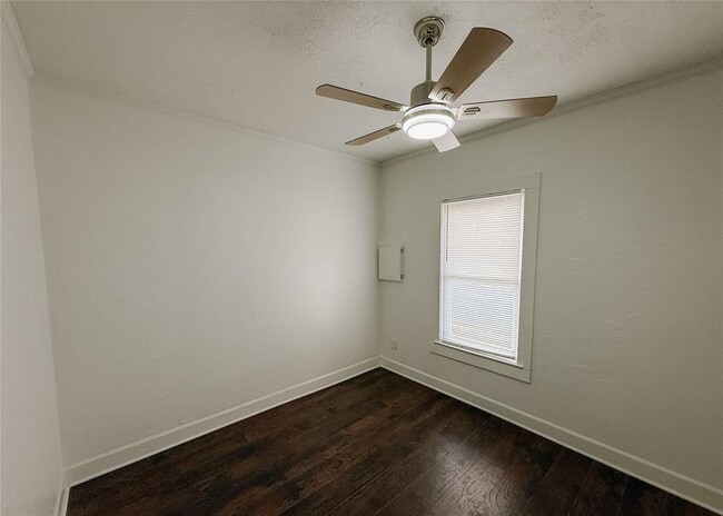 Building Photo - 1120 NW 51st St