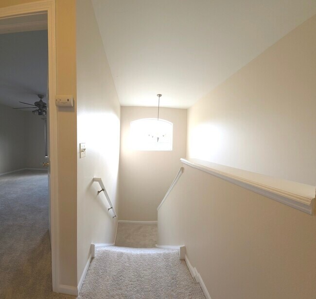 Building Photo - 1719 Sienna Ct