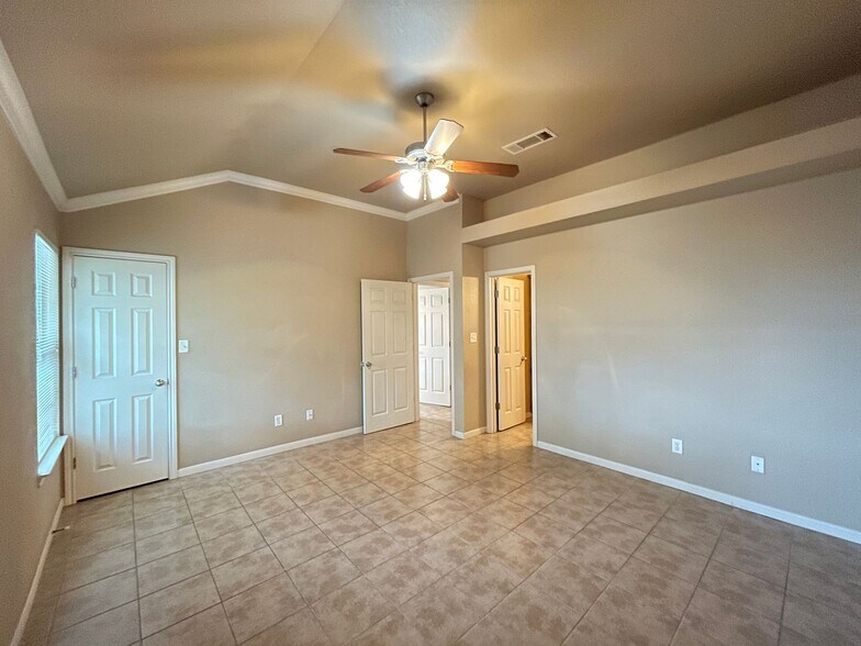 Building Photo - 1204 Powder River Dr