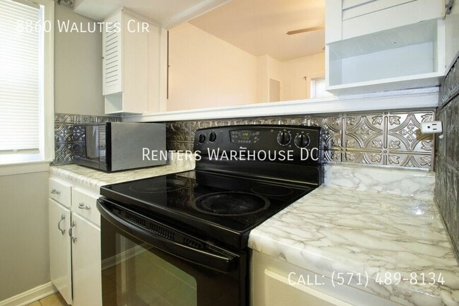 Building Photo - 8860 Walutes Cir