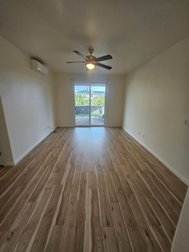 Building Photo - Amazing Home in Moana Estate