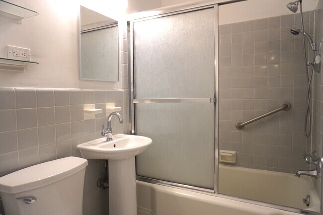 Building Photo - 101 S Raleigh Ave