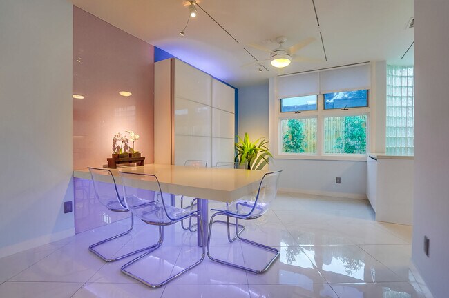 Building Photo - 1128 22nd St