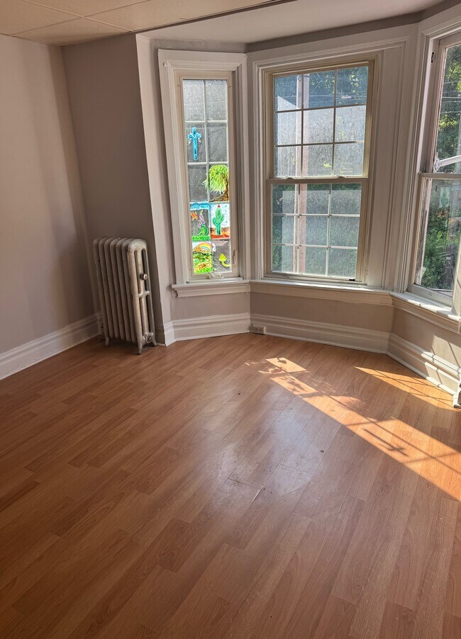 Primary Photo - 1334 Herr St
