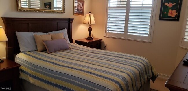 Building Photo - 10520 Amiata Way