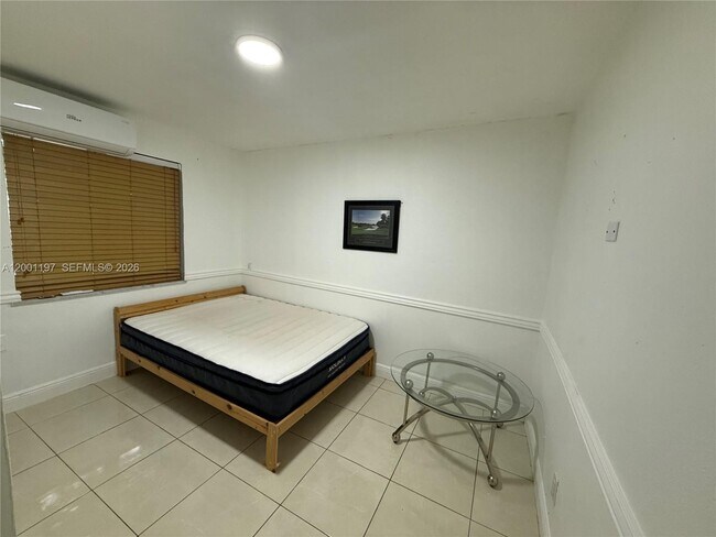 Building Photo - 2021 Wilmington St