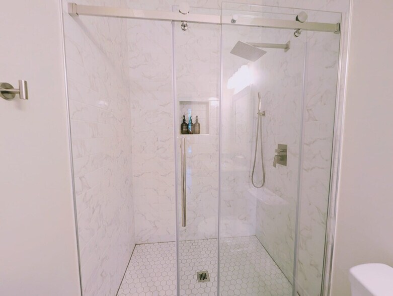 Building Photo - 2707 Bridgegate Cove NE
