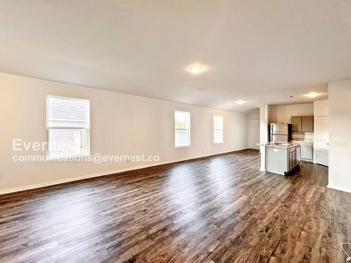 Building Photo - 5125 Red Fox Trl