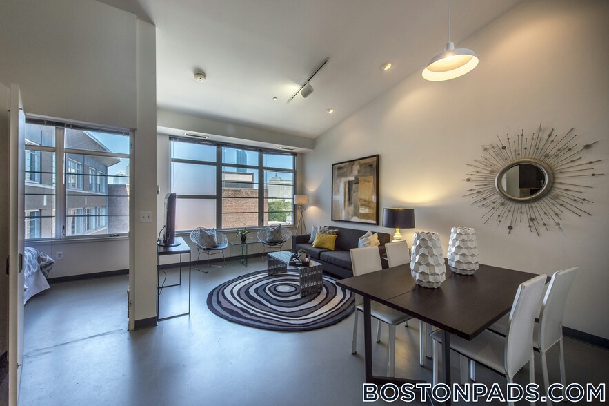 Building Photo - 160 E Berkeley St