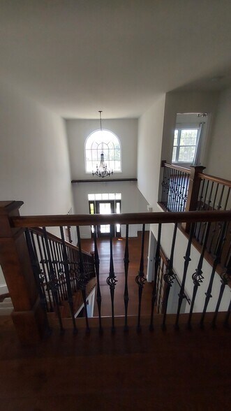Building Photo - 1295 Needham Cir E